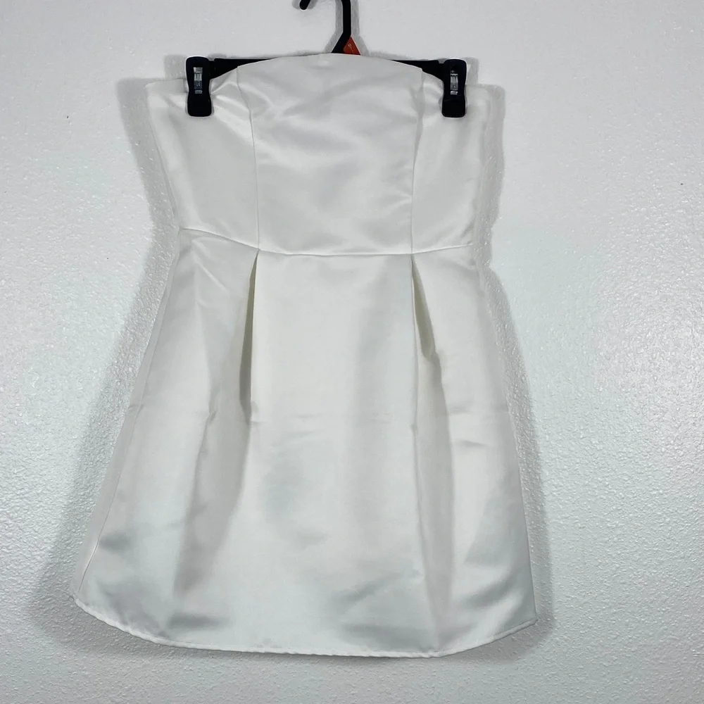 Princess Polly Strapless White Dress Size 4 - Picture 4 of 16